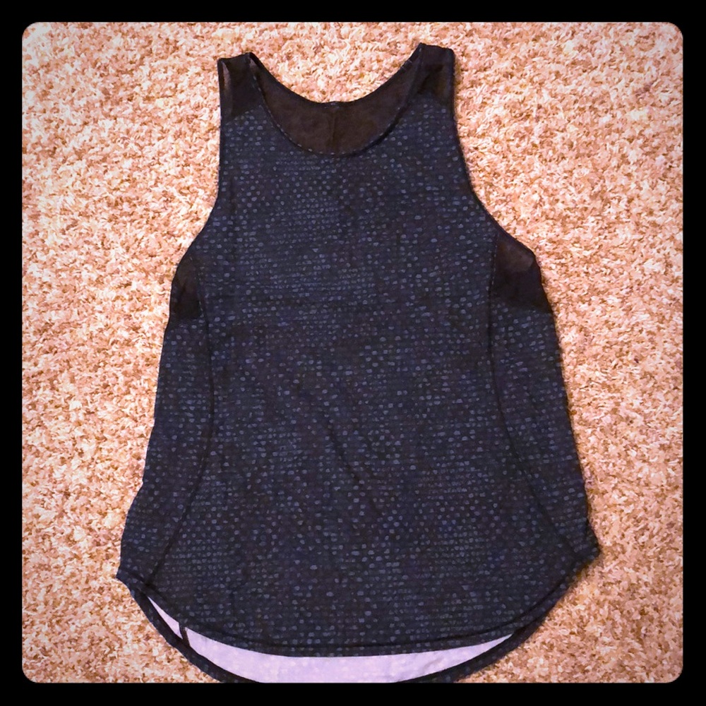 Very cute new without tag lululemon workout tank